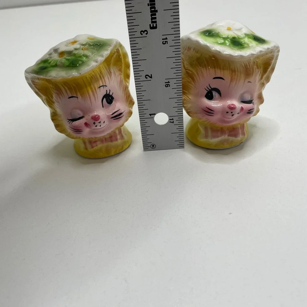 Vintage Enesco Miss Priss Winking Cat Salt Pepper Shakers Yellow Kitschy 1950s